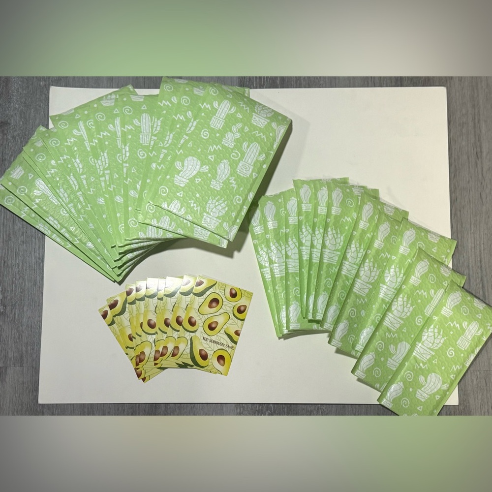 “YOU SERIOUSLY GUAC”Green Cactus,Self Seal Bubble Mailers SET W/LARGE TY CARDS